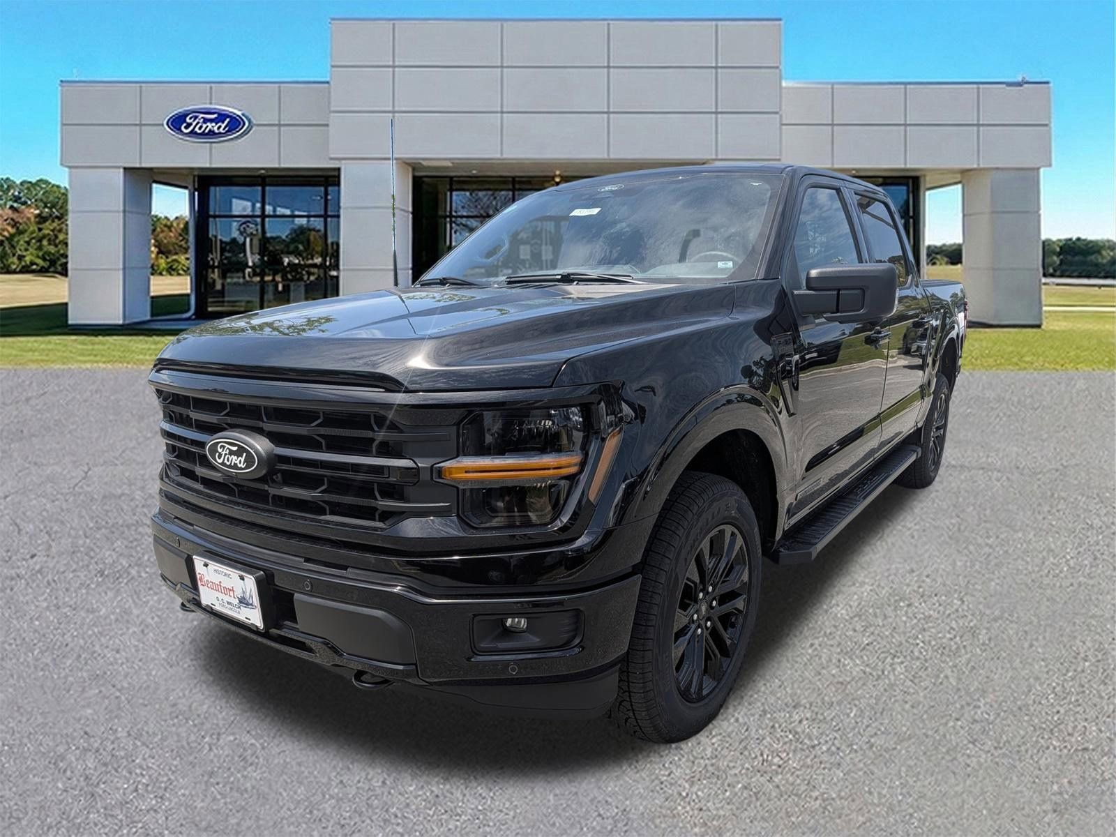 Certified 2025 Ford F150 XLT w/ Equipment Group 302A MID AWD/4WD image 4