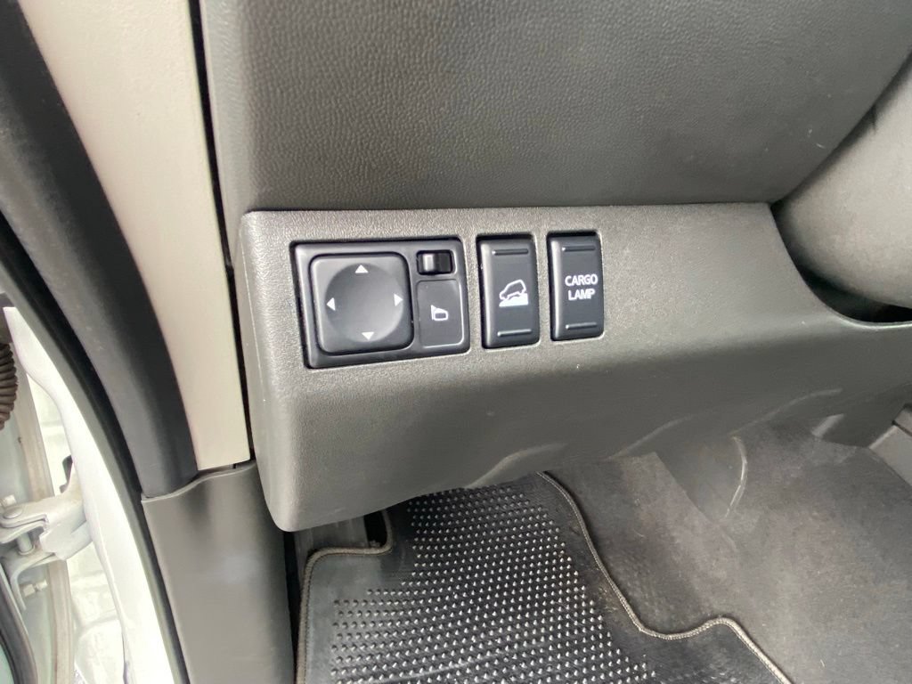 Used 2020 Nissan Frontier PRO-4X w/ Pro-4x Utility Package AWD/4WD image 12