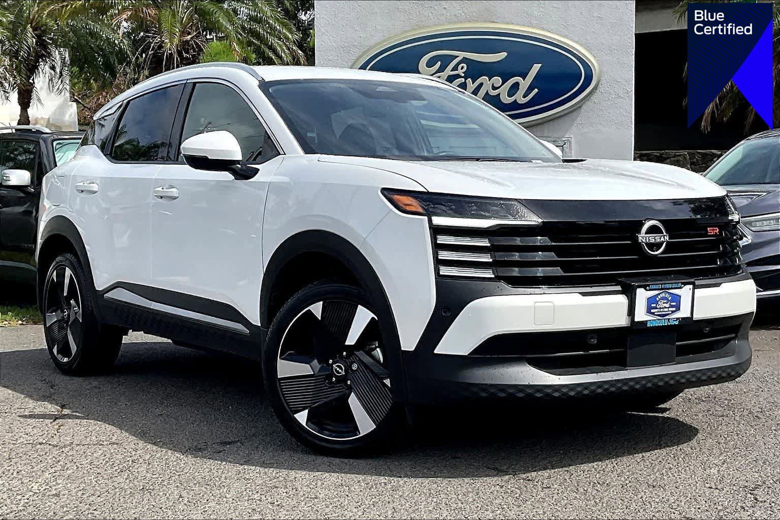 Used 2025 Nissan Kicks SR image 1