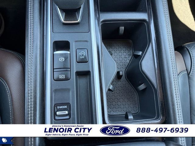 Used 2023 Nissan Pathfinder Platinum w/ Cargo Package FWD image 28