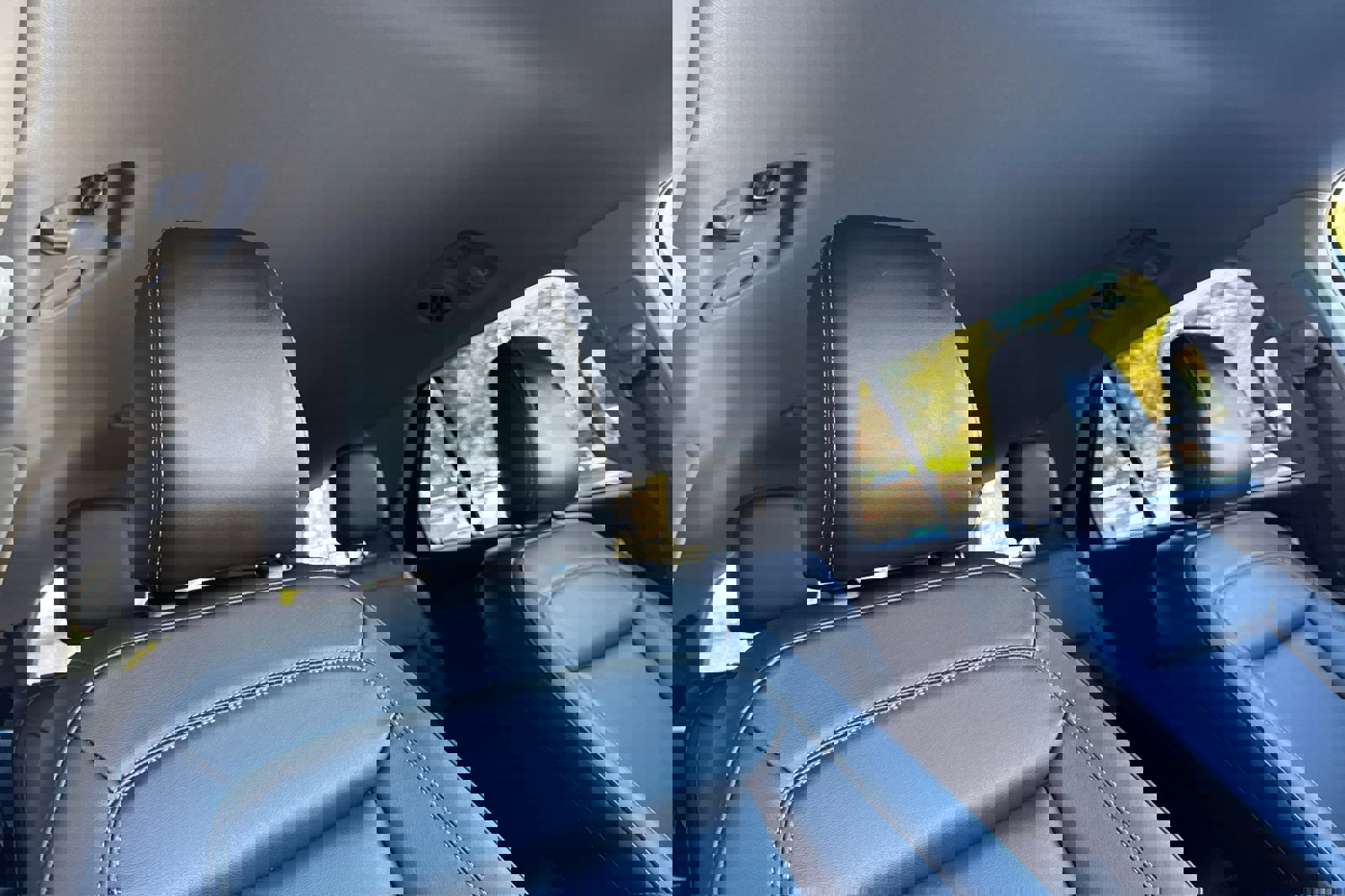 Certified 2022 Ford Explorer XLT w/ Equipment Group 202A image 18