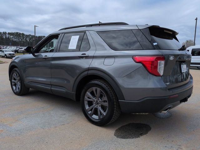 Certified 2022 Ford Explorer XLT w/ Equipment Group 202A image 2