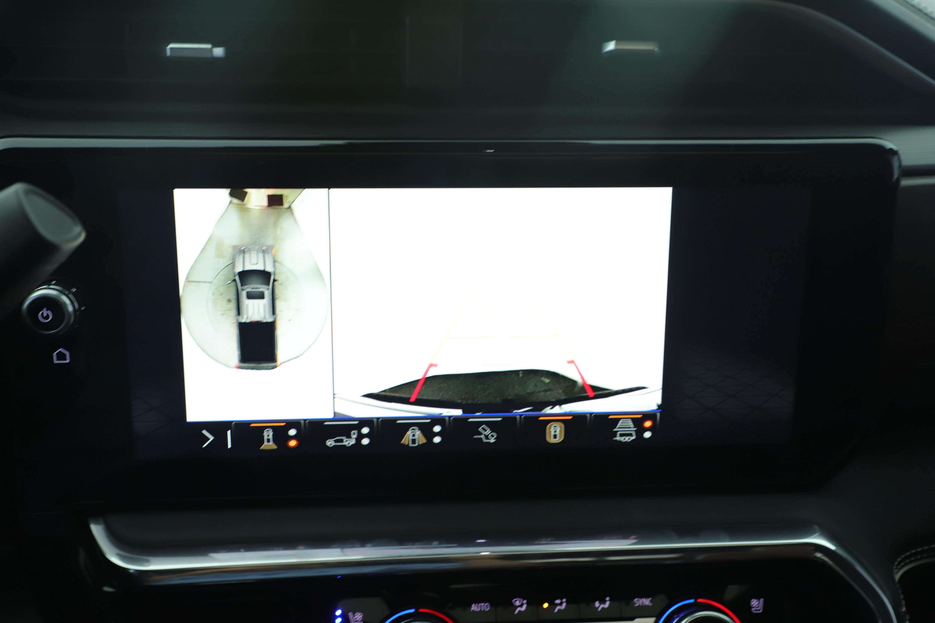 Used 2024 GMC Sierra 2500 Denali Ultimate AWD/4WD image 19