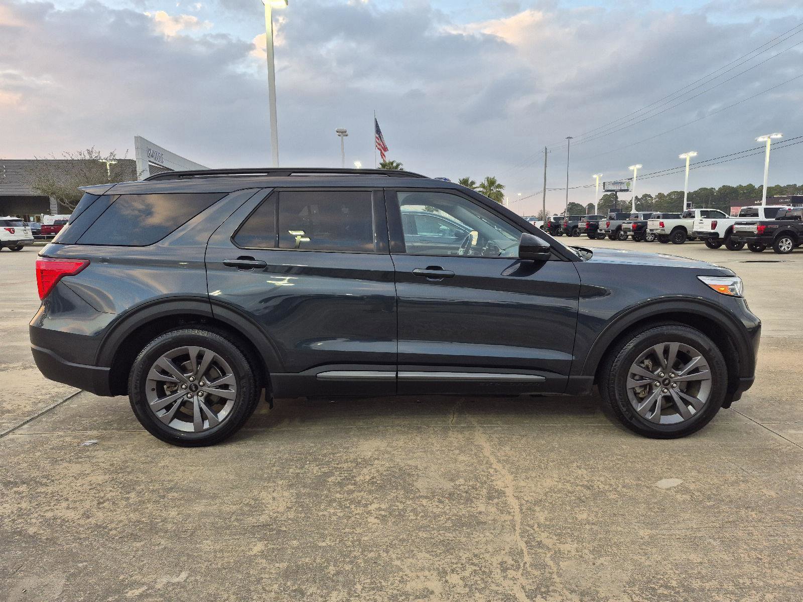 Certified 2023 Ford Explorer XLT w/ Equipment Group 202A image 5