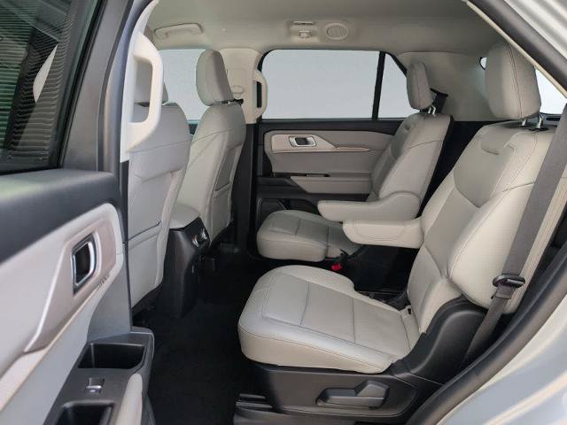 Certified 2025 Ford Explorer Active w/ Active Comfort Package RWD image 12