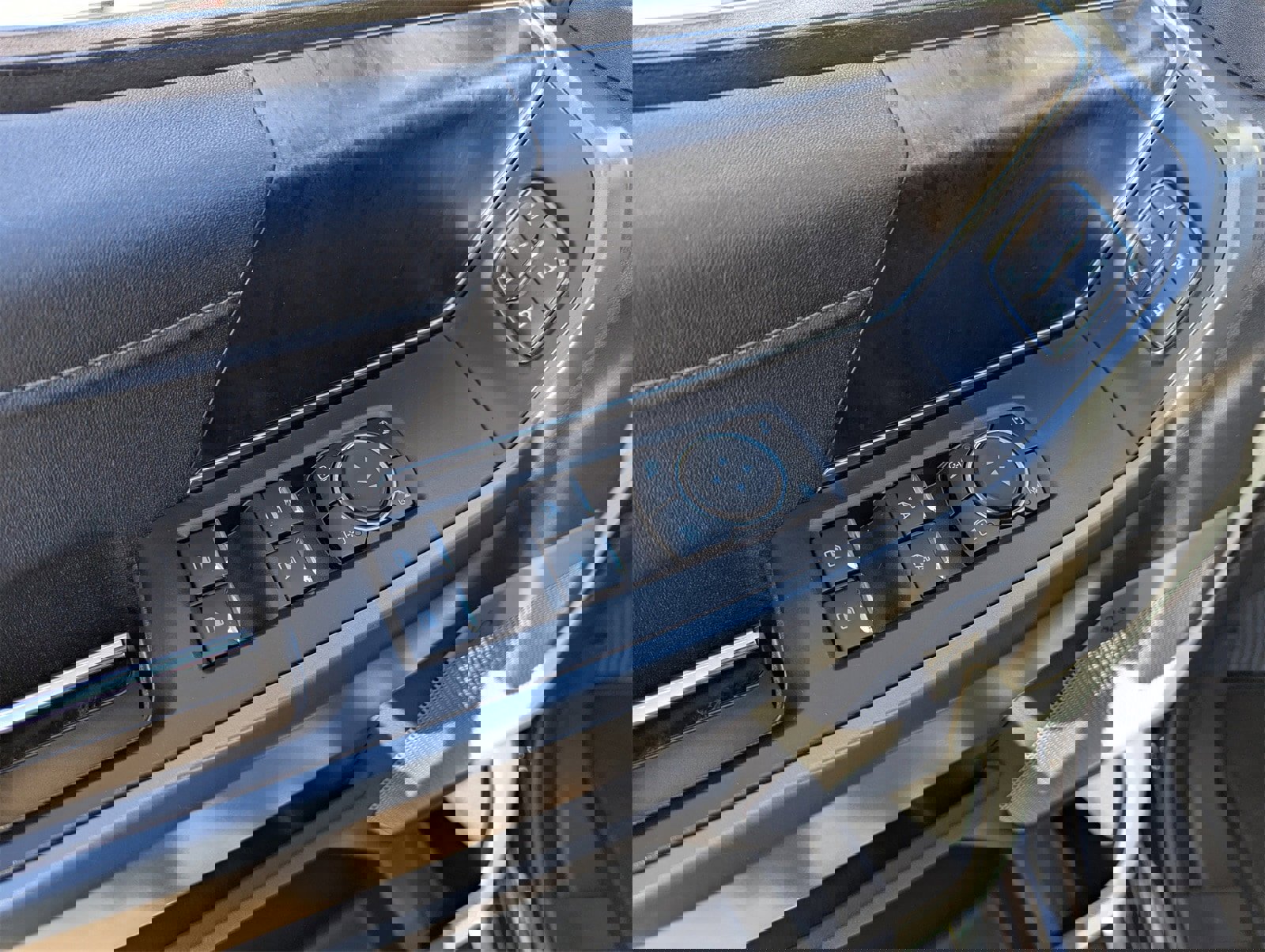 Certified 2023 Ford F150 Lariat image 31