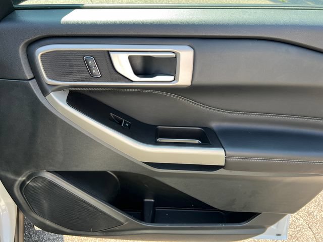 Certified 2023 Ford Explorer XLT RWD image 19