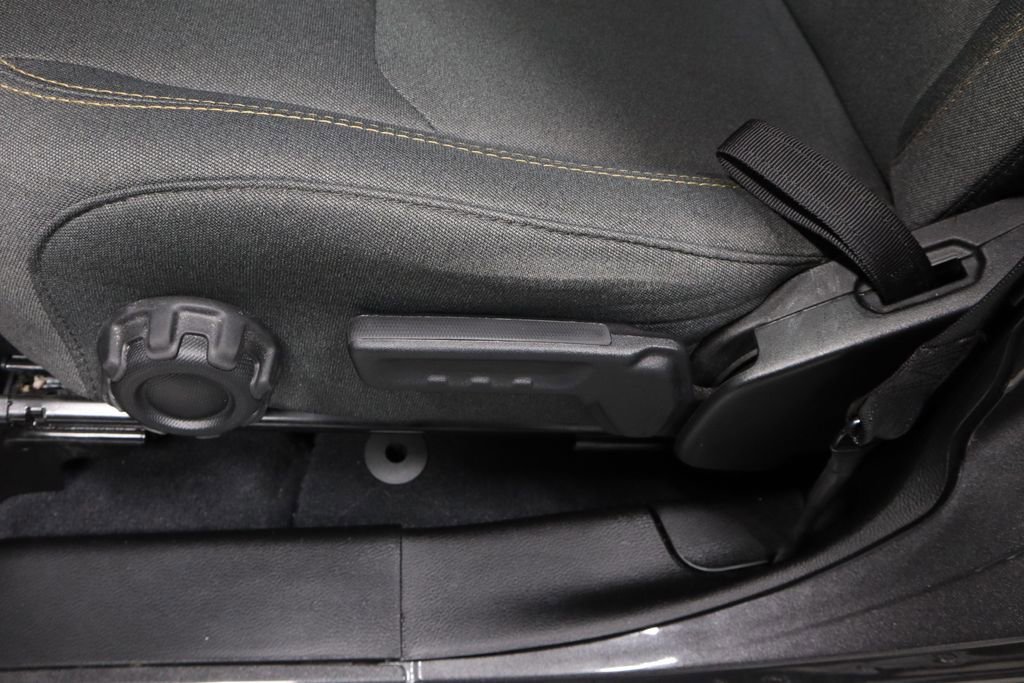 Used 2024 Jeep Wrangler Unlimited image 24