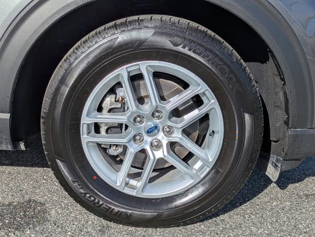 Certified 2026 Ford Explorer Active image 11