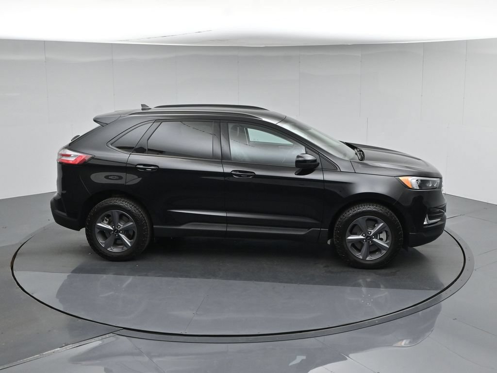 Certified 2024 Ford Edge SEL w/ Sport Appearance Package AWD/4WD image 52