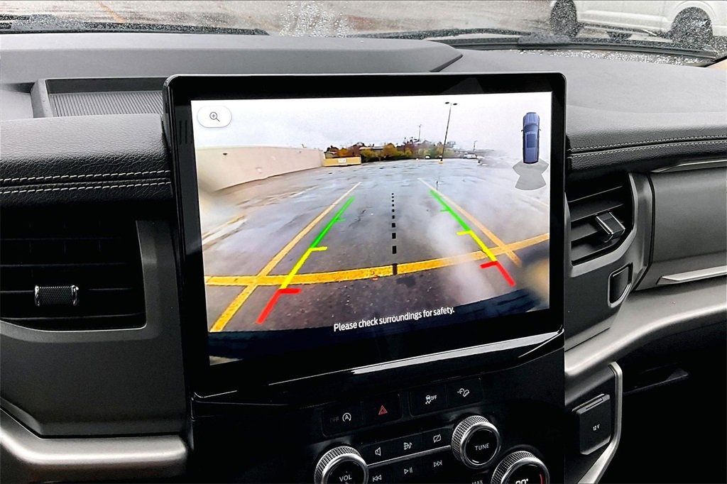 Certified 2023 Ford Expedition XLT image 21