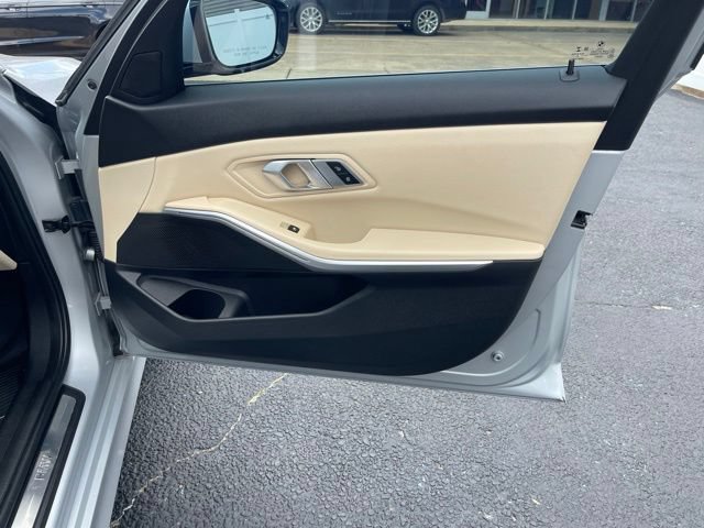 Used 2021 BMW 330i Sedan w/ Premium Package RWD image 19