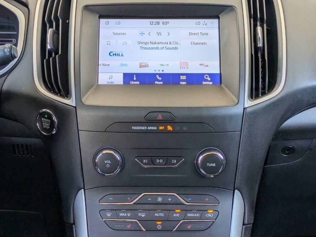 Certified 2020 Ford Edge SEL w/ Cold Weather Package AWD/4WD image 18