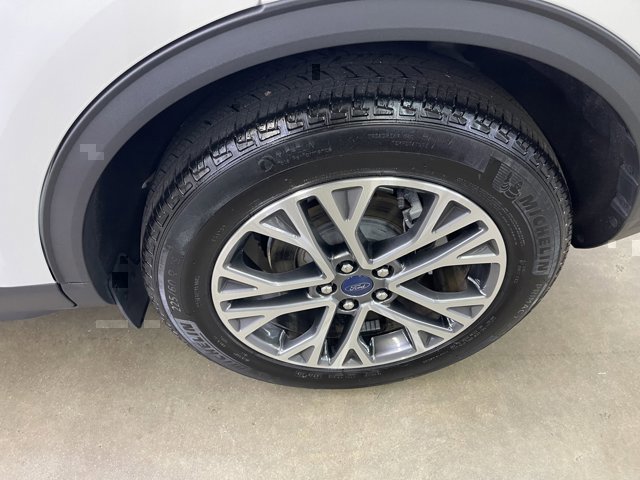 Certified 2022 Ford Escape SEL w/ Technology Package AWD/4WD image 15