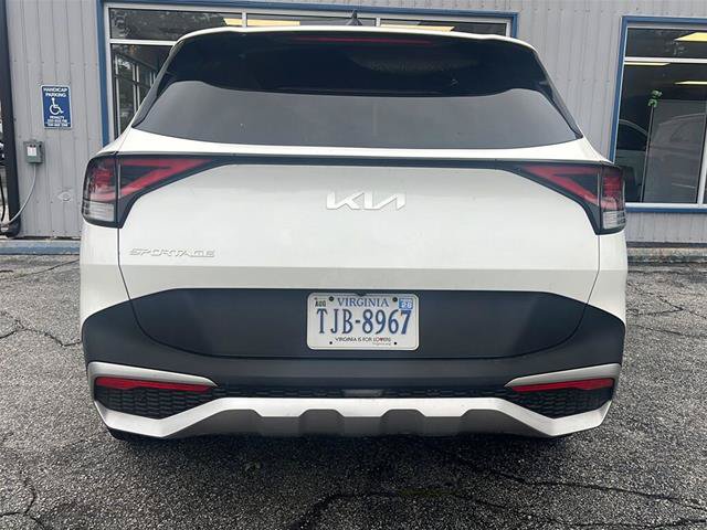Used 2025 Kia Sportage LX FWD image 4