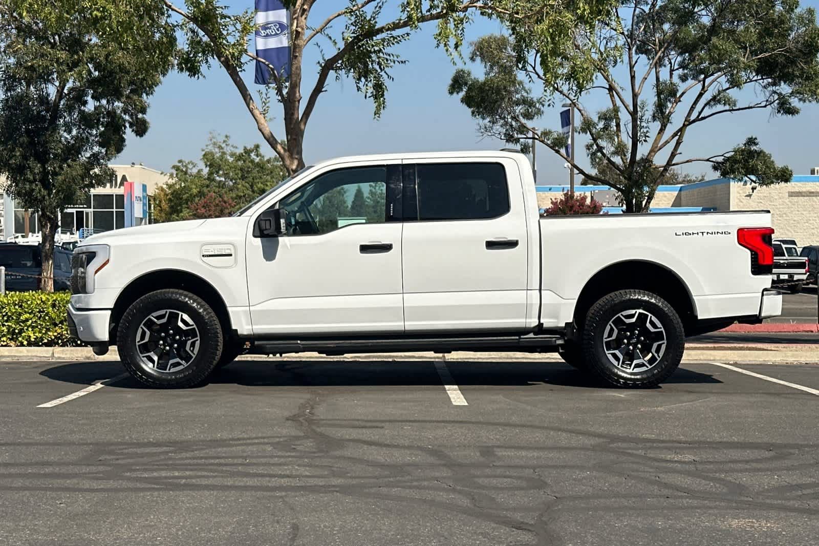 Certified 2023 Ford F150 Lightning XLT w/ Max Trailer Tow Package AWD/4WD image 6