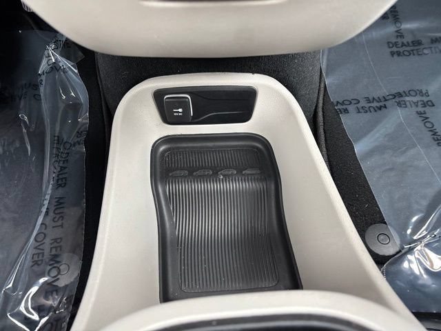 Used 2024 Chrysler Pacifica Limited FWD image 26