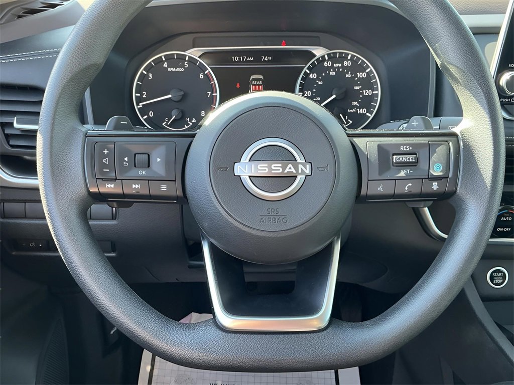 Used 2023 Nissan Rogue SV image 30