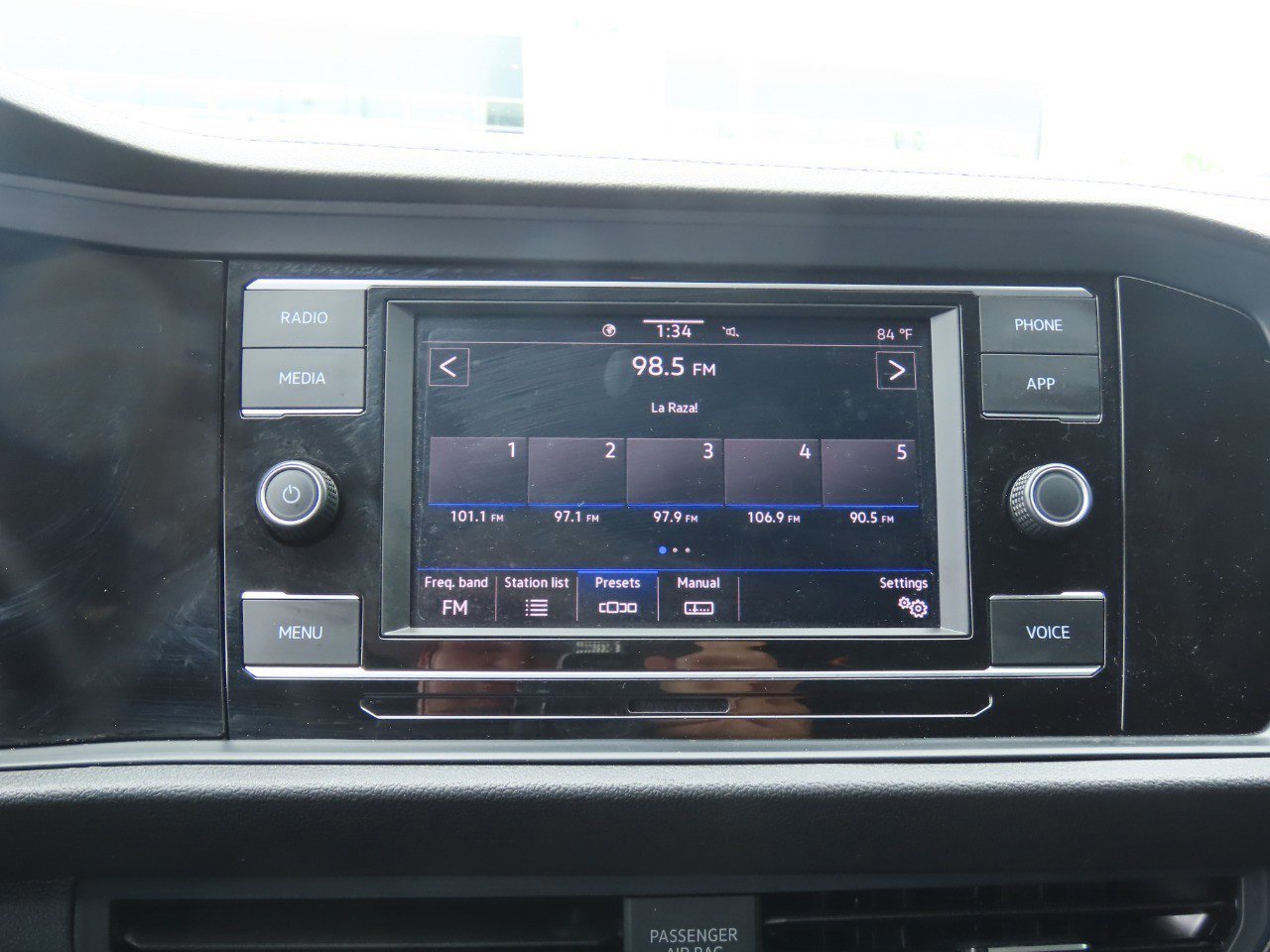 Used 2024 Volkswagen Jetta S image 28