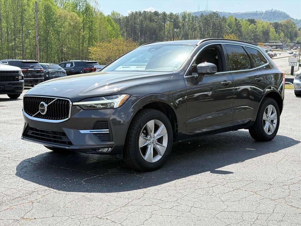 Used 2022 Volvo XC60 B5 Momentum AWD/4WD image 8