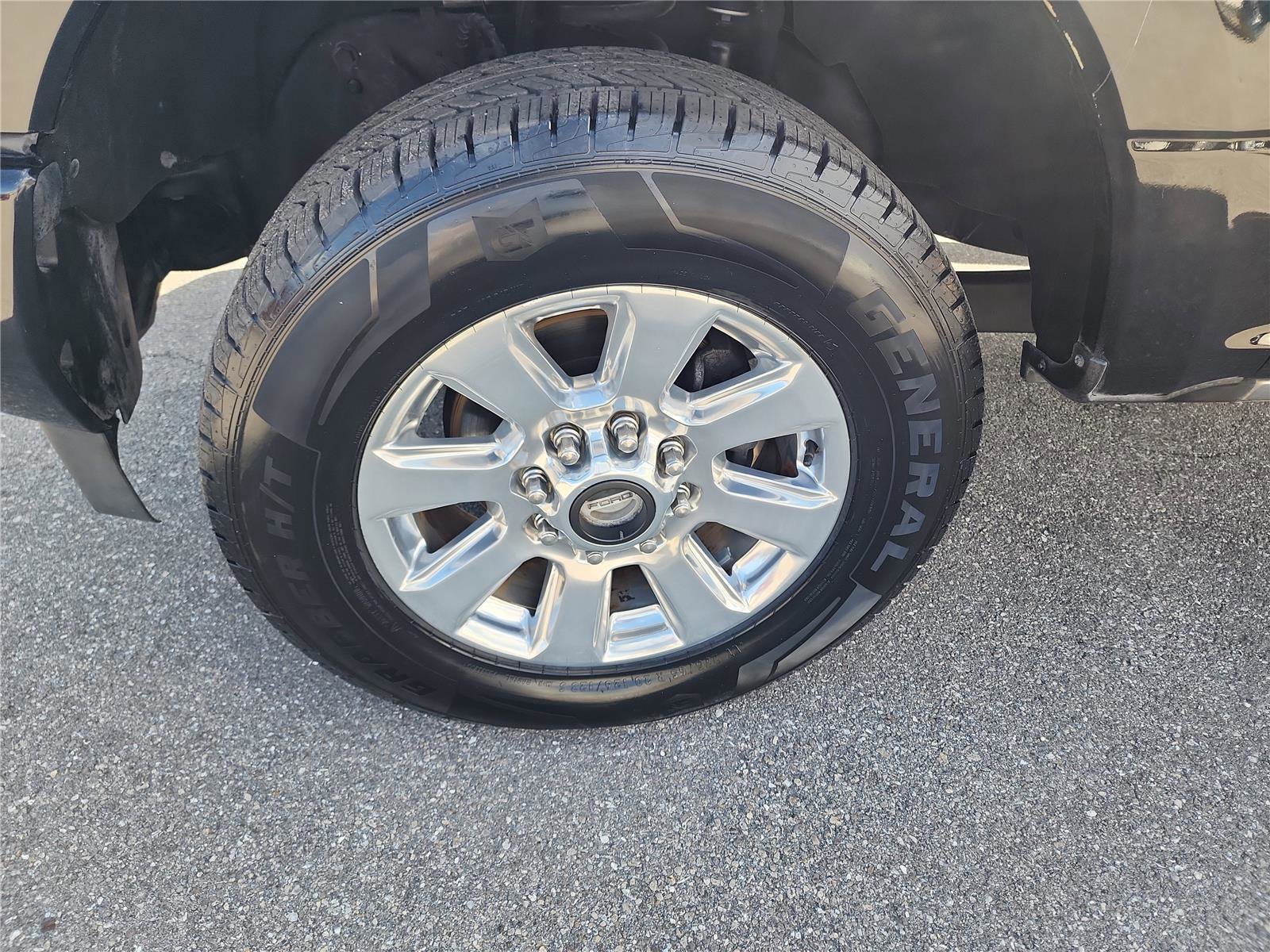 Certified 2018 Ford F250 Platinum w/ Platinum Ultimate Package image 9