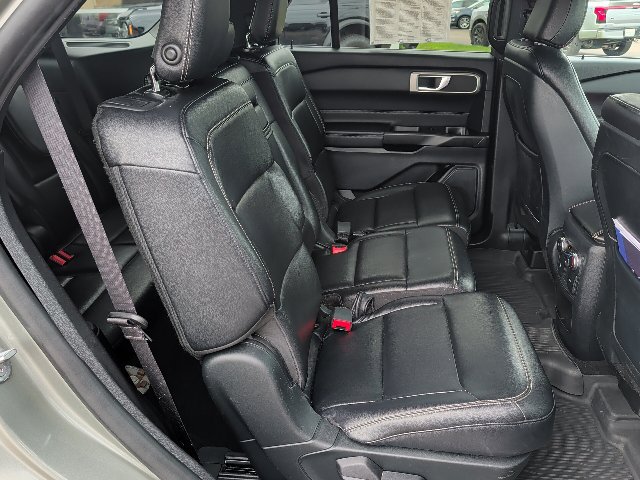 Certified 2020 Ford Explorer XLT w/ Equipment Group 202A AWD/4WD image 32