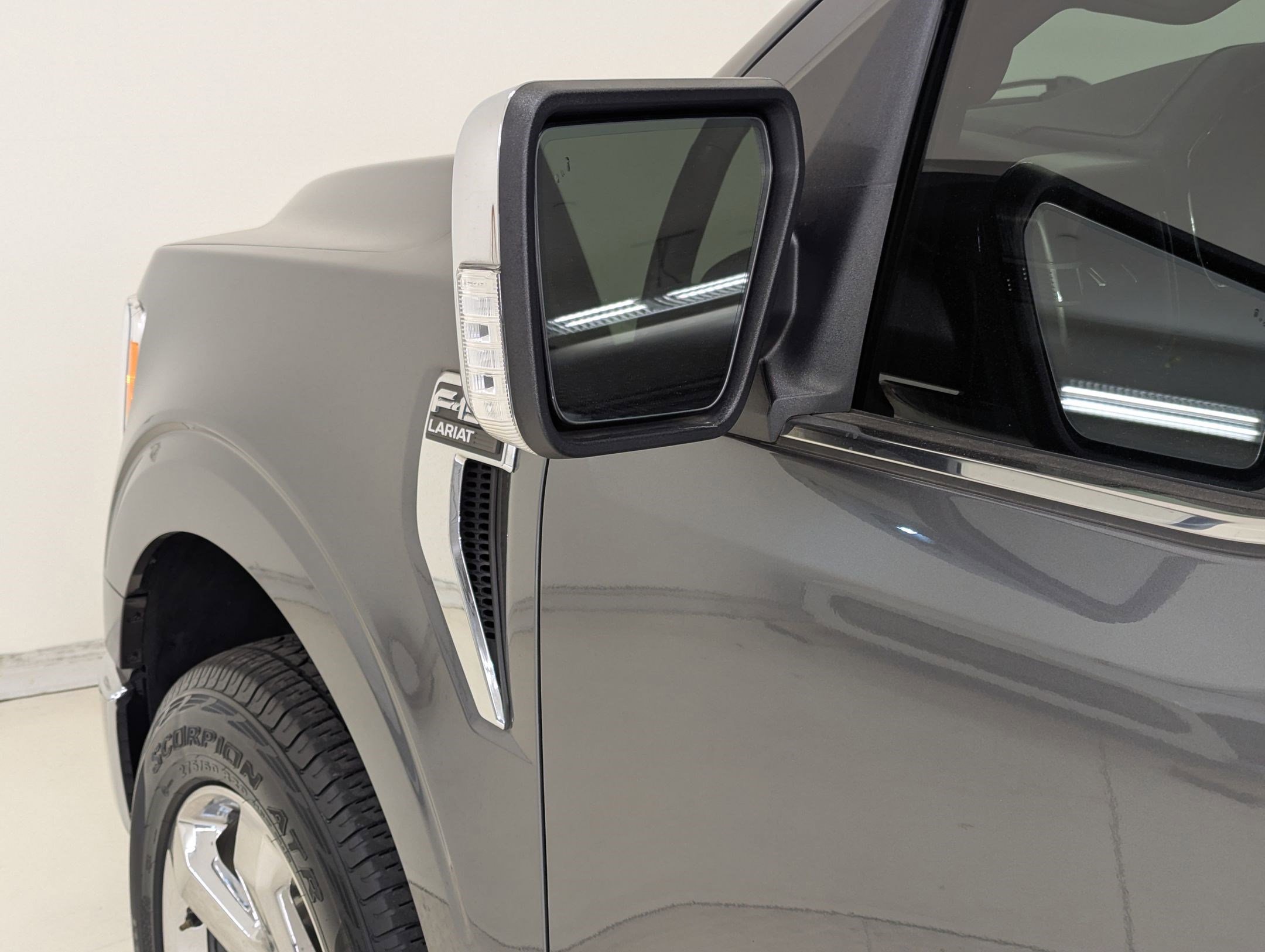 Certified 2023 Ford F150 Lariat w/ FX4 Off-Road Package image 27