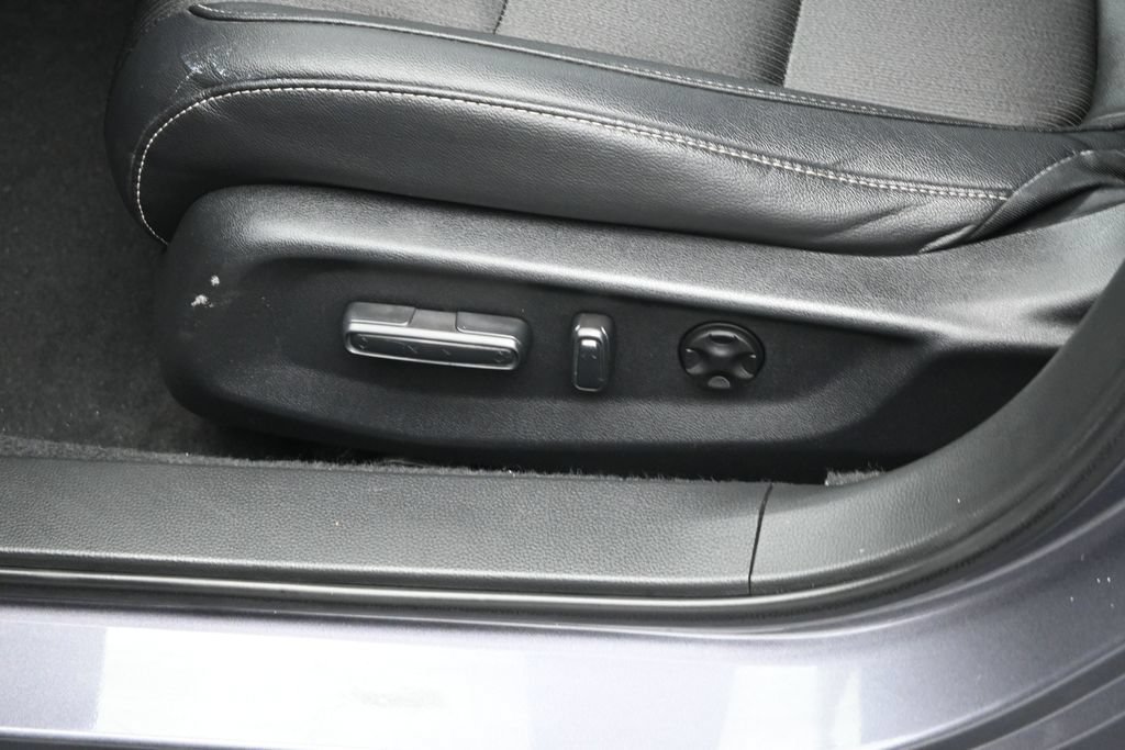 Used 2019 Honda Accord Sport image 8