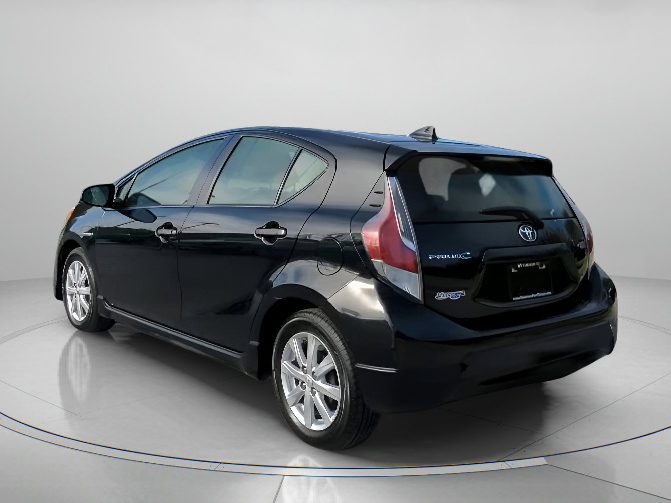 Used 2017 Toyota Prius C Two image 20