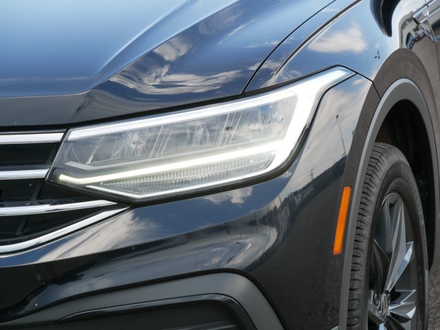 Used 2024 Volkswagen Tiguan SE AWD/4WD image 9