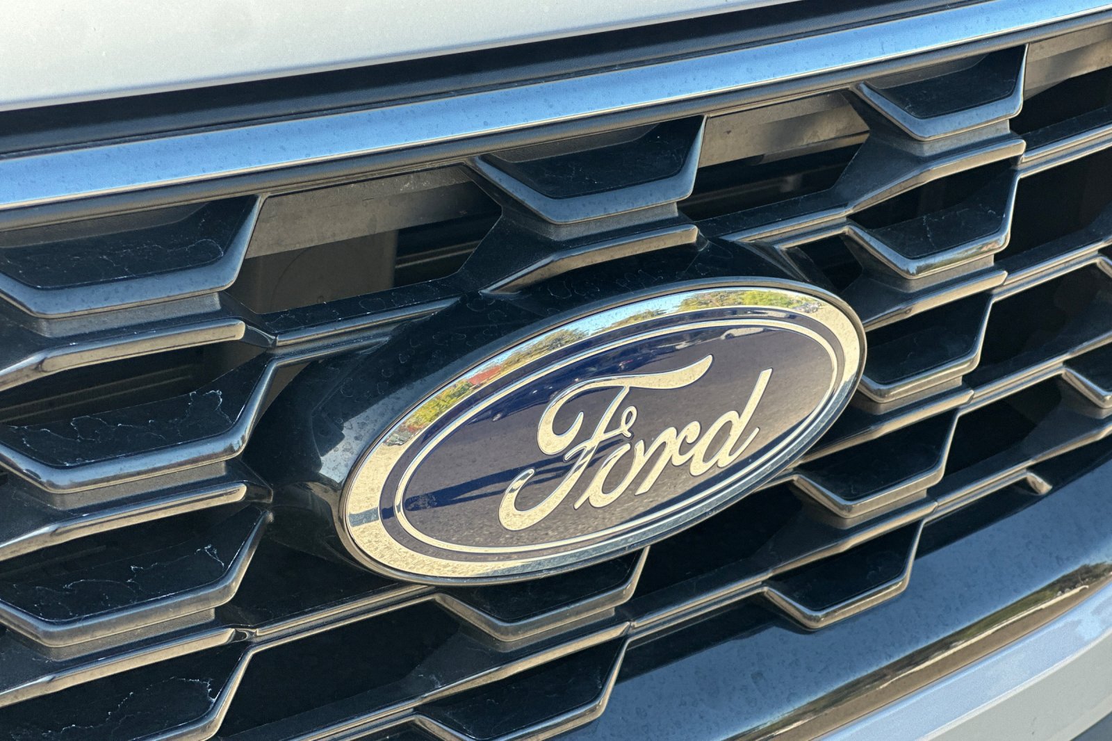Certified 2025 Ford Escape ST-Line w/ Tech Pack #1 FWD image 45