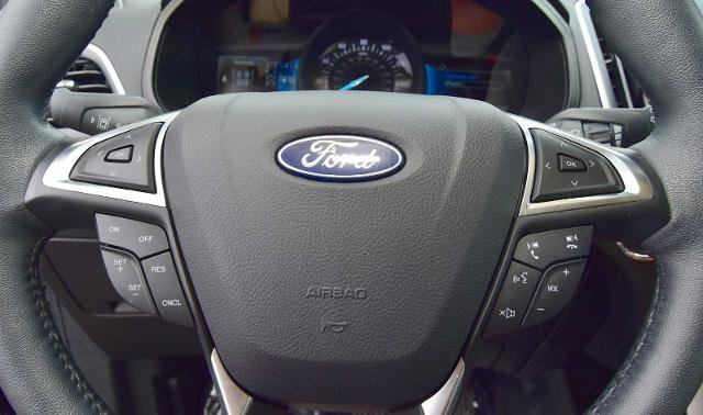 Certified 2024 Ford Edge SEL w/ Convenience Package AWD/4WD image 15