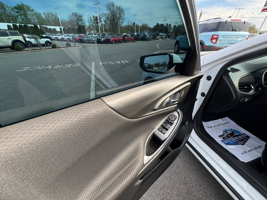 Used 2022 Chevrolet Malibu LT FWD image 26