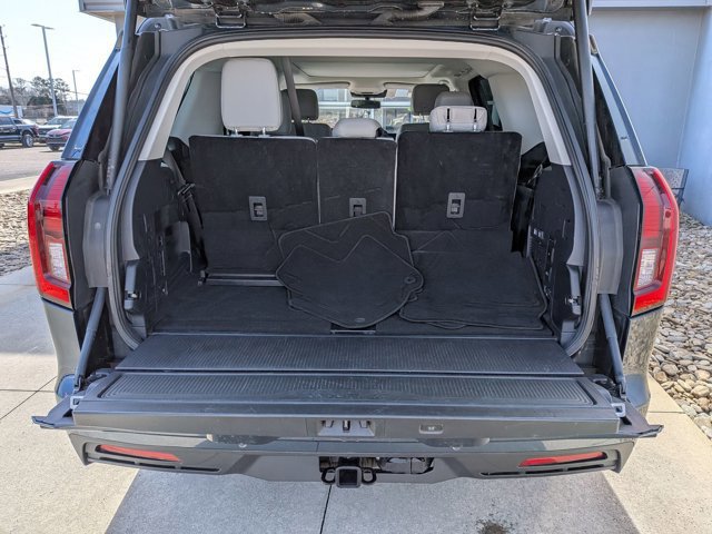 Certified 2025 Ford Expedition Active image 35