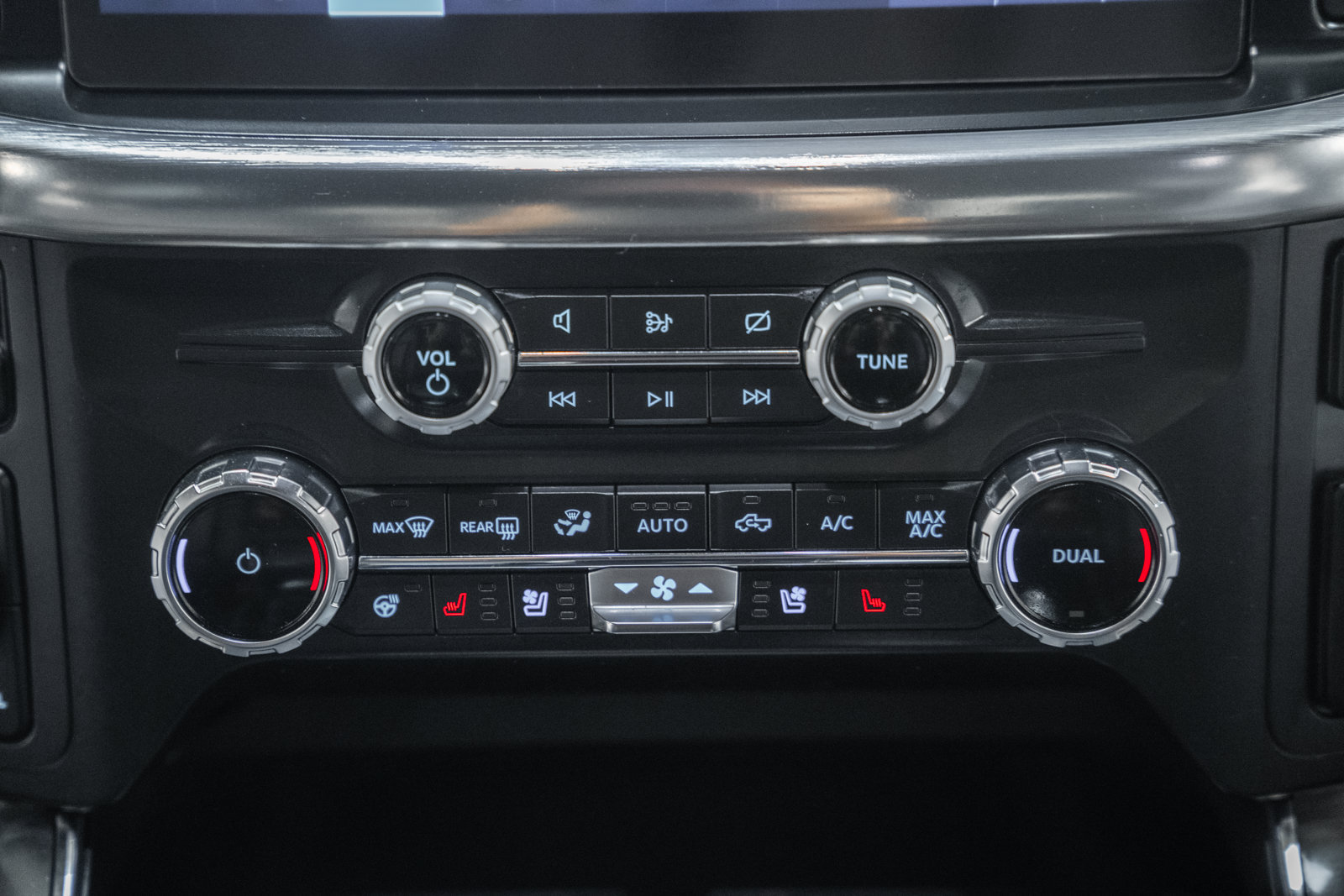 Certified 2022 Ford F150 Lariat w/ Equipment Group 502A High AWD/4WD image 22