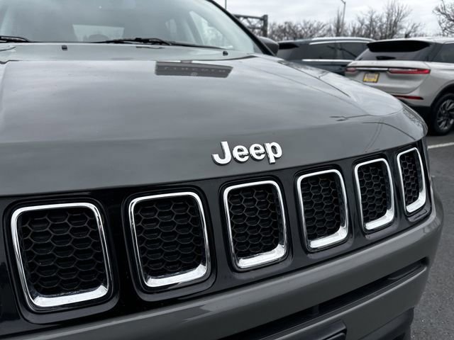 Used 2020 Jeep Compass Limited image 11