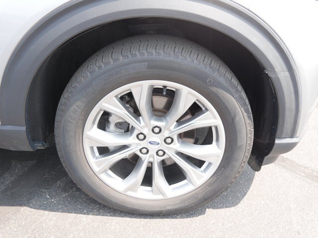 Certified 2023 Ford Explorer XLT w/ Equipment Group 202A AWD/4WD image 6