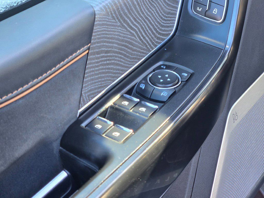 Certified 2022 Ford F150 Platinum w/ Equipment Group 701A High AWD/4WD image 19