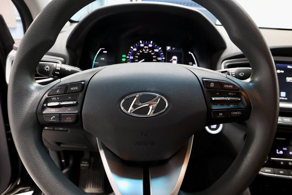 Used 2018 Hyundai Ioniq Blue image 30