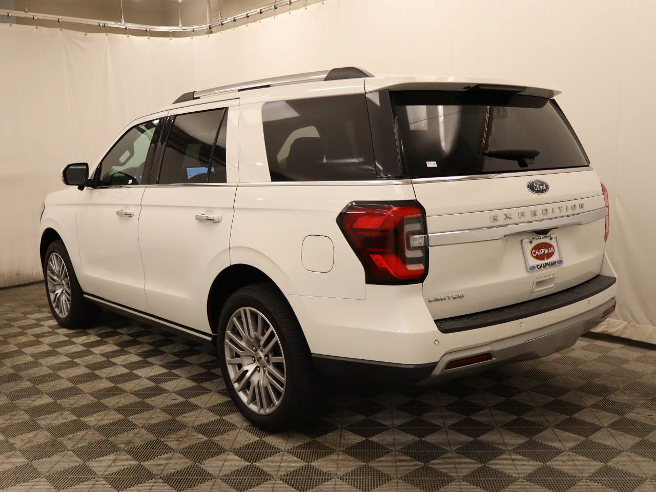 Certified 2022 Ford Expedition Limited AWD/4WD image 3