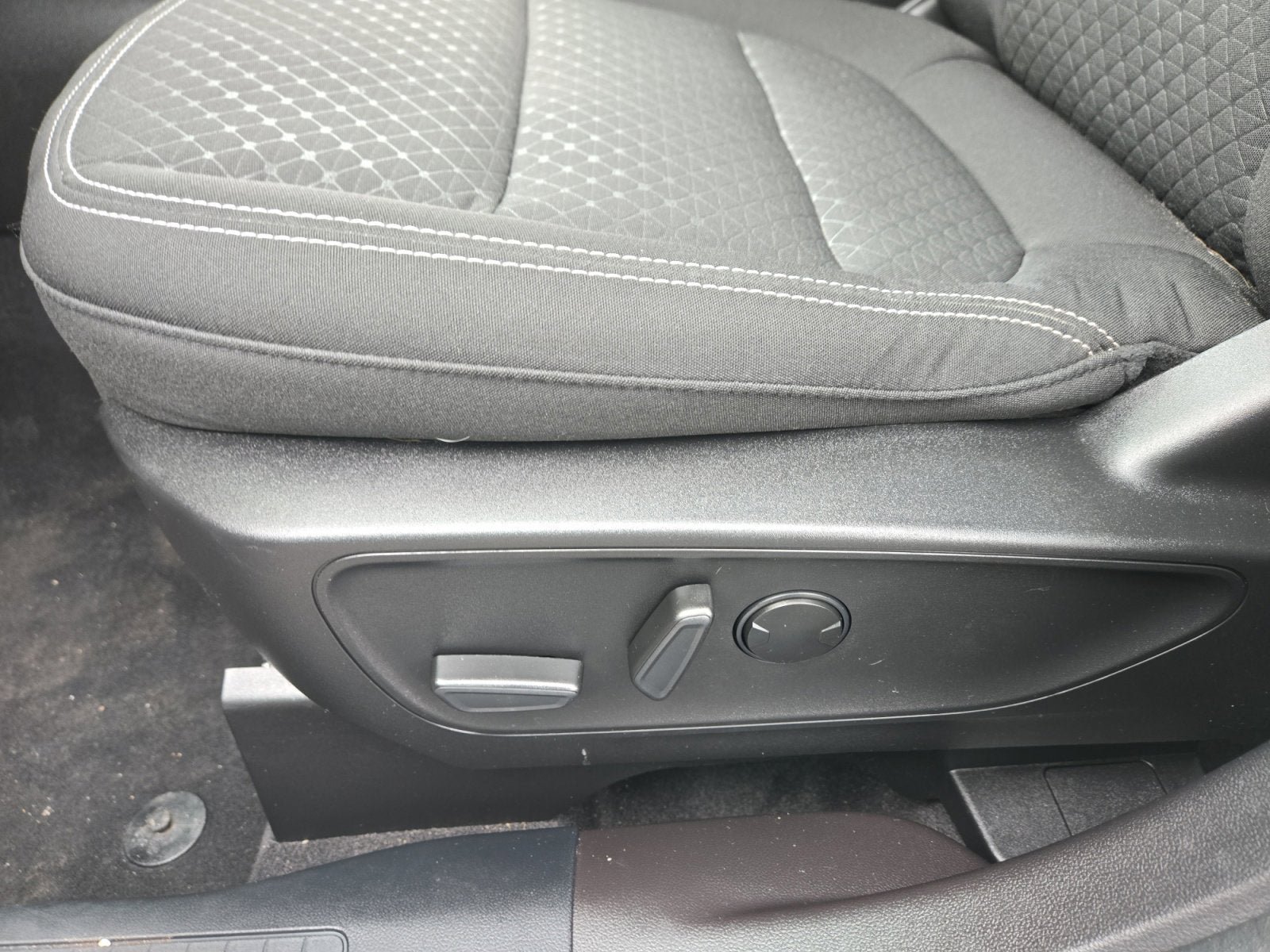 Certified 2023 Ford Escape Active AWD/4WD image 12