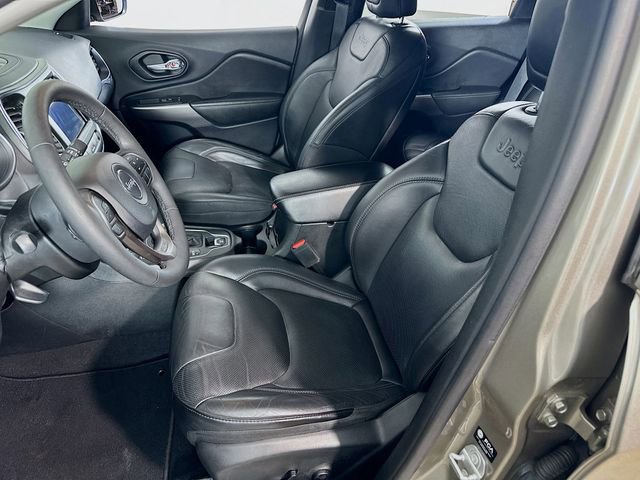 Used 2021 Jeep Cherokee Latitude Lux w/ Comfort/Convenience Group image 18