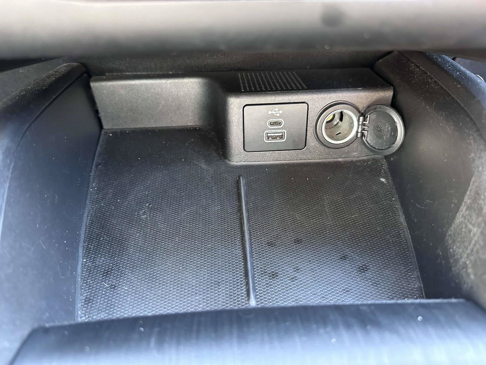 Certified 2025 Ford Escape Active AWD/4WD image 25