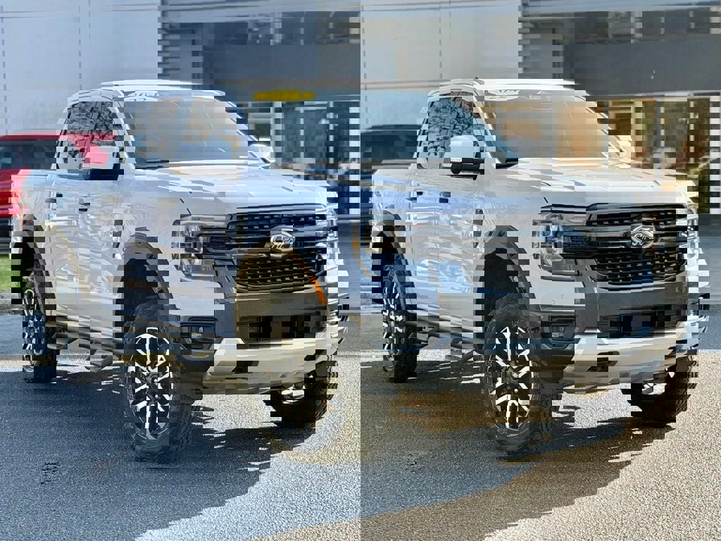 Certified 2024 Ford Ranger Lariat w/ FX4 Off-Road Package image 3