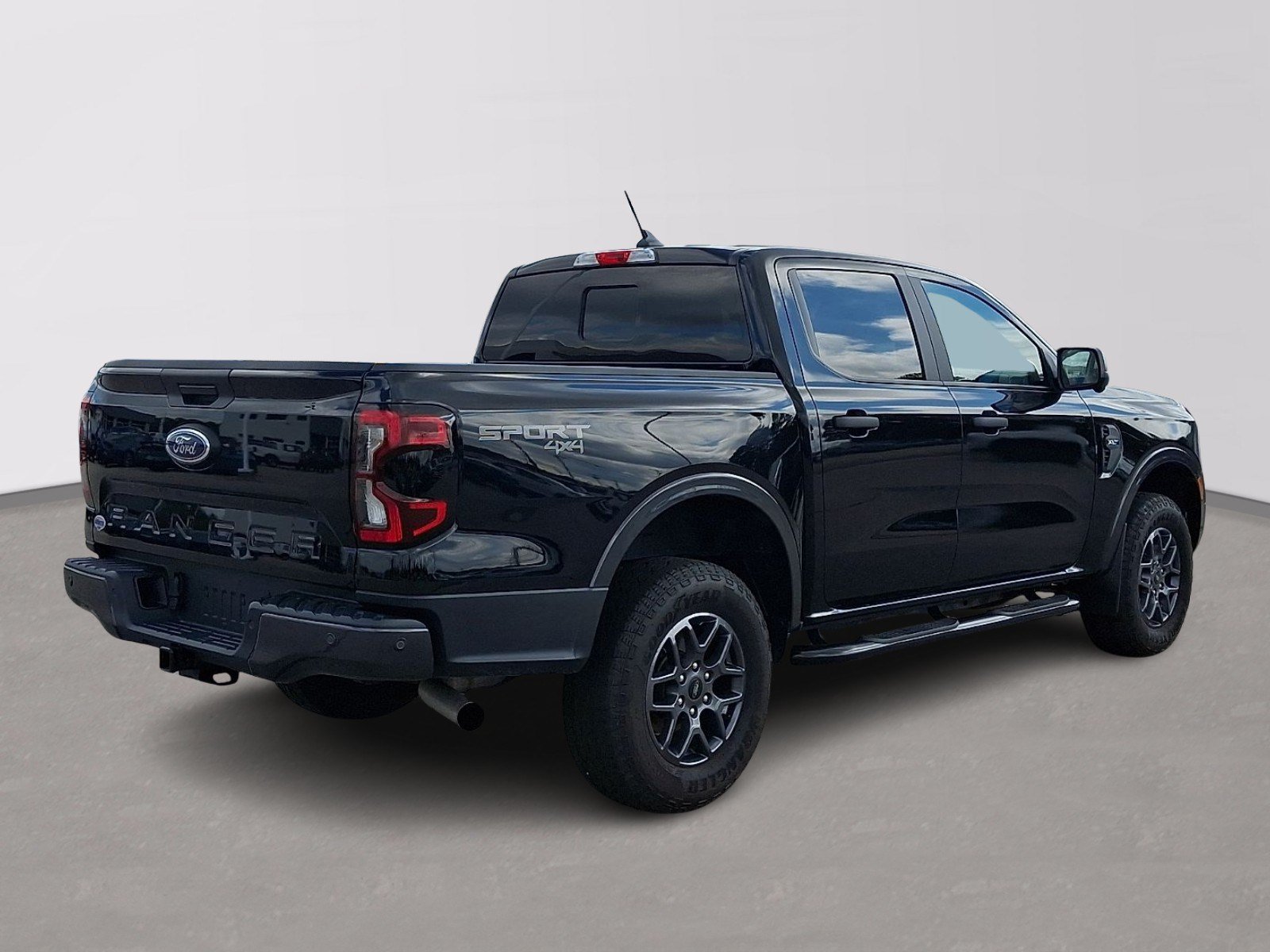 Certified 2024 Ford Ranger XLT w/ Technology Package AWD/4WD image 6