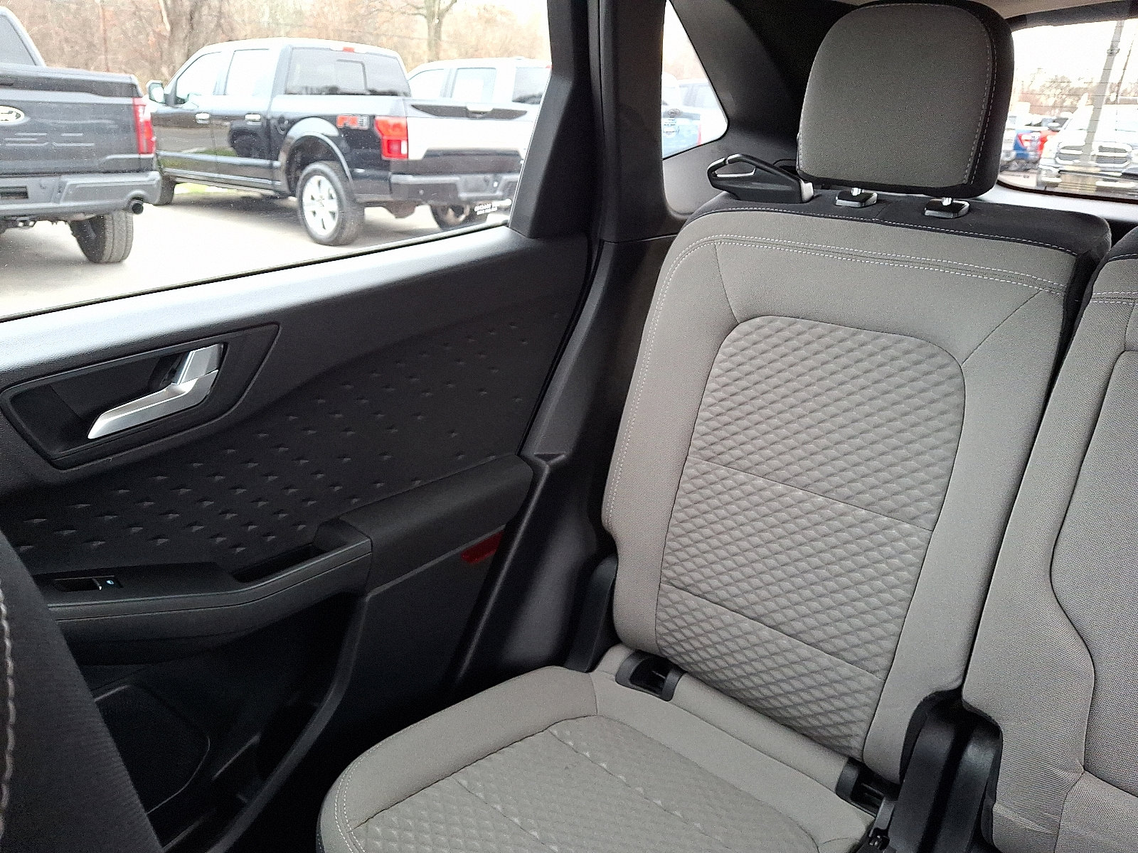 Certified 2020 Ford Escape SE image 18