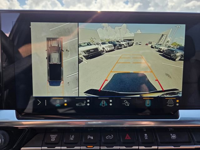 Used 2025 Chevrolet Silverado 3500 High Country w/ Technology Package image 25