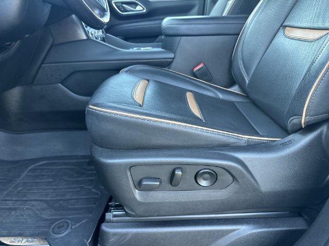 Used 2022 GMC Yukon XL AT4 w/ Max Trailering Package AWD/4WD image 13