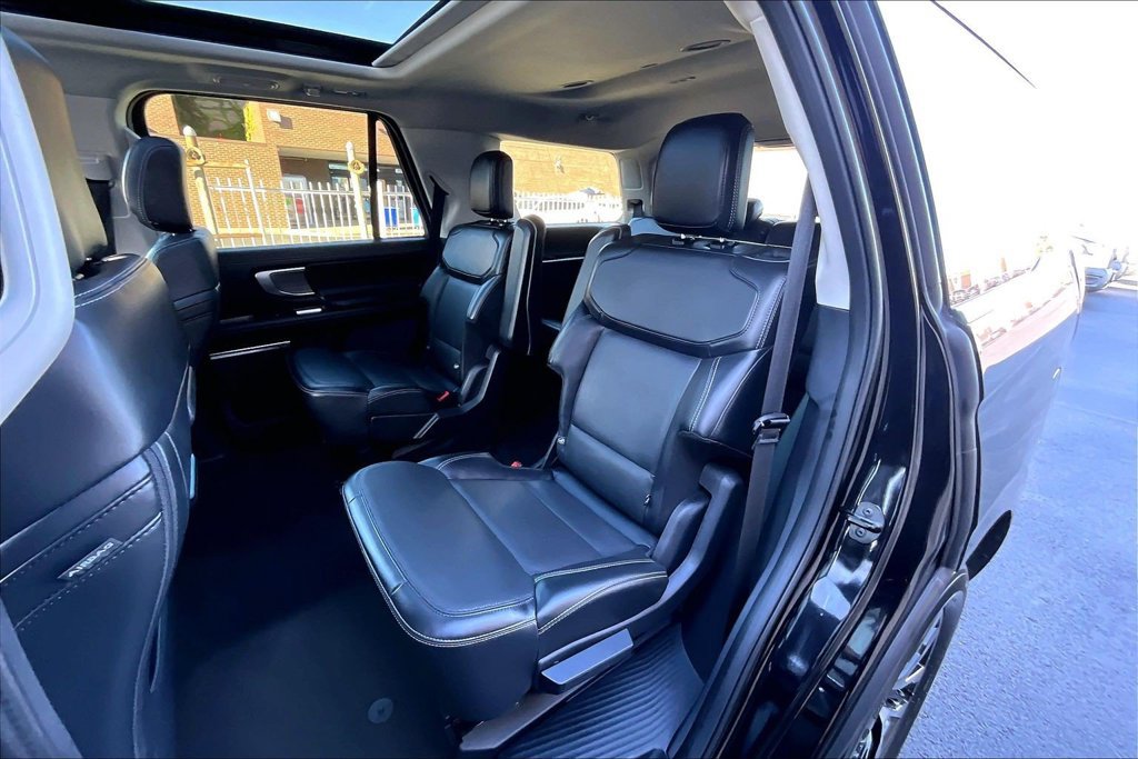 Certified 2025 Ford Expedition Platinum AWD/4WD image 25