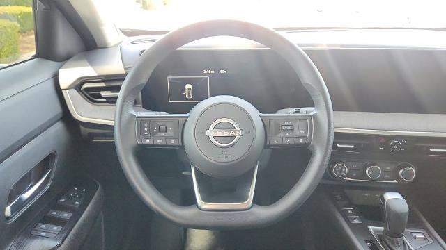 Used 2025 Nissan Kicks SV image 24